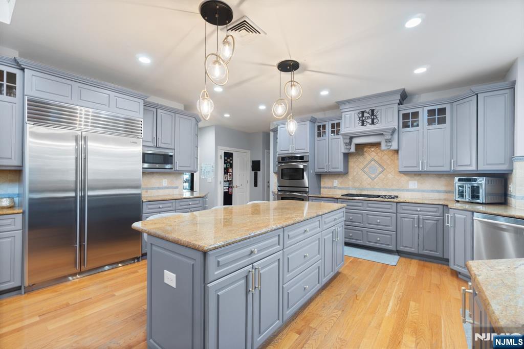 65 Prospect Avenue, Haworth, NJ, 07641