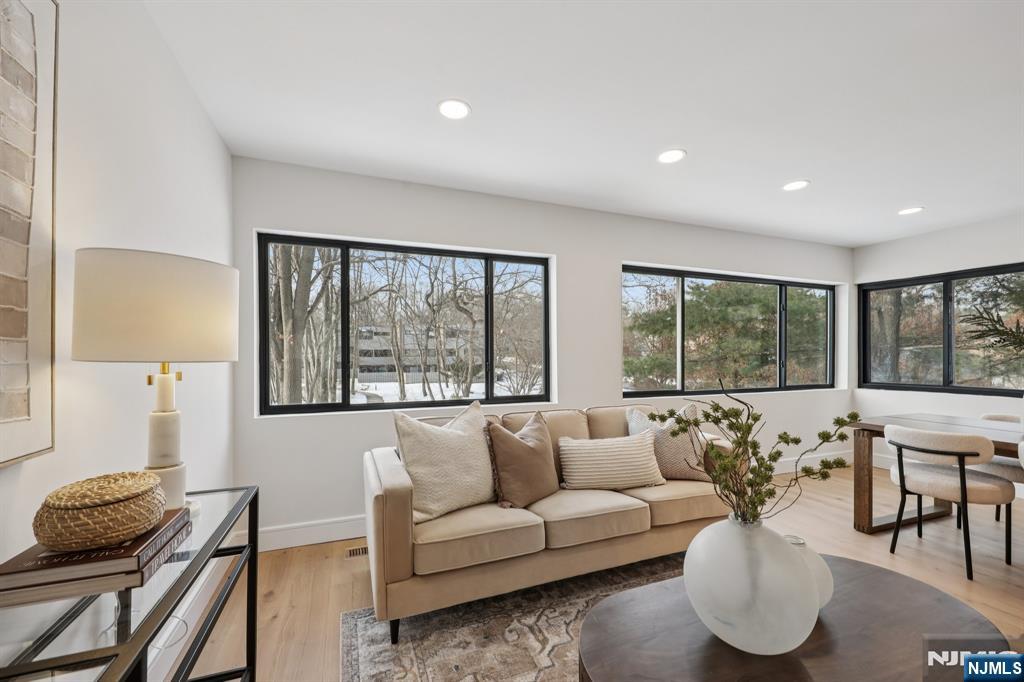 Homes for sale in Twp Of Washington, NJ | 141 Pond Dr #14A, Twp Of Washington, NJ 07676 | MLS# 25043526