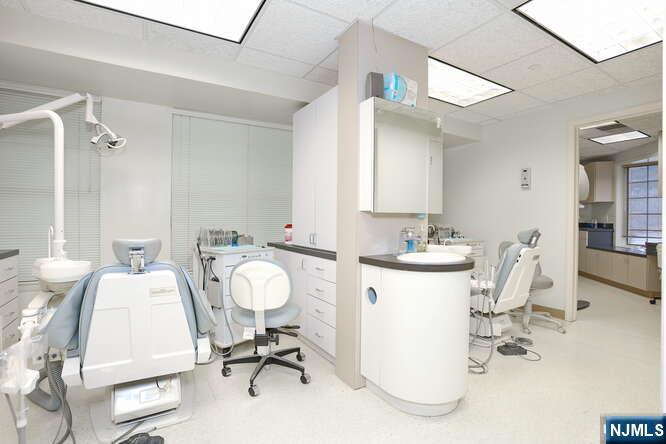 271 W Route 46 E101 - Photo 2