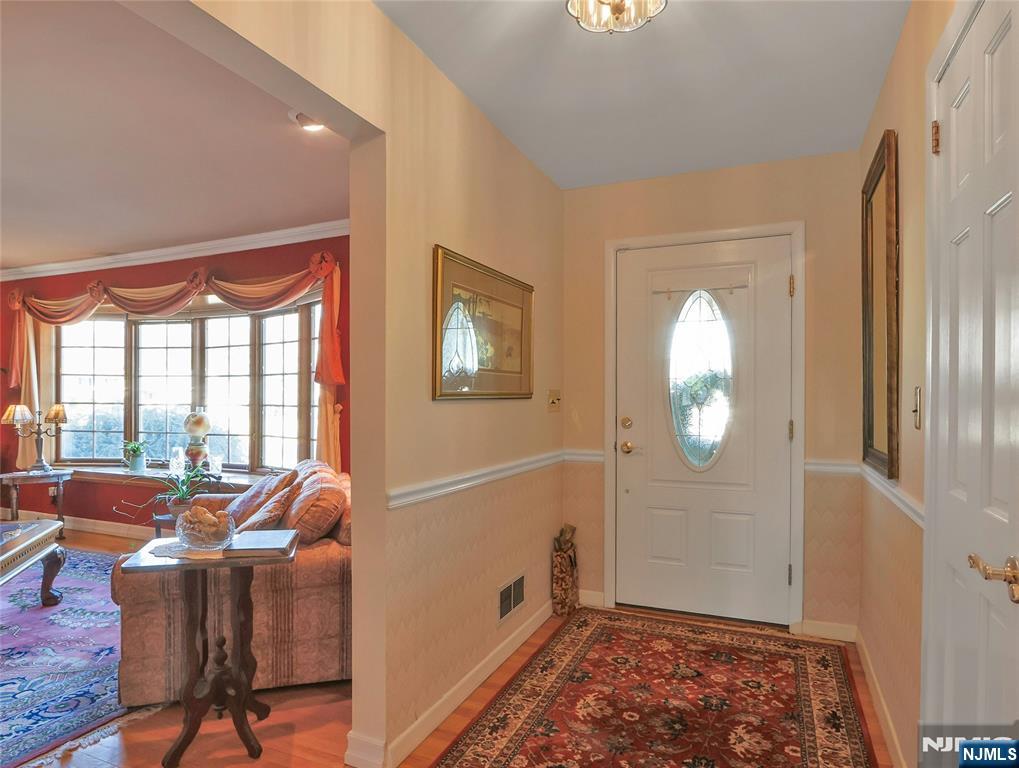 719 Neill Court, Oradell, NJ, 07649