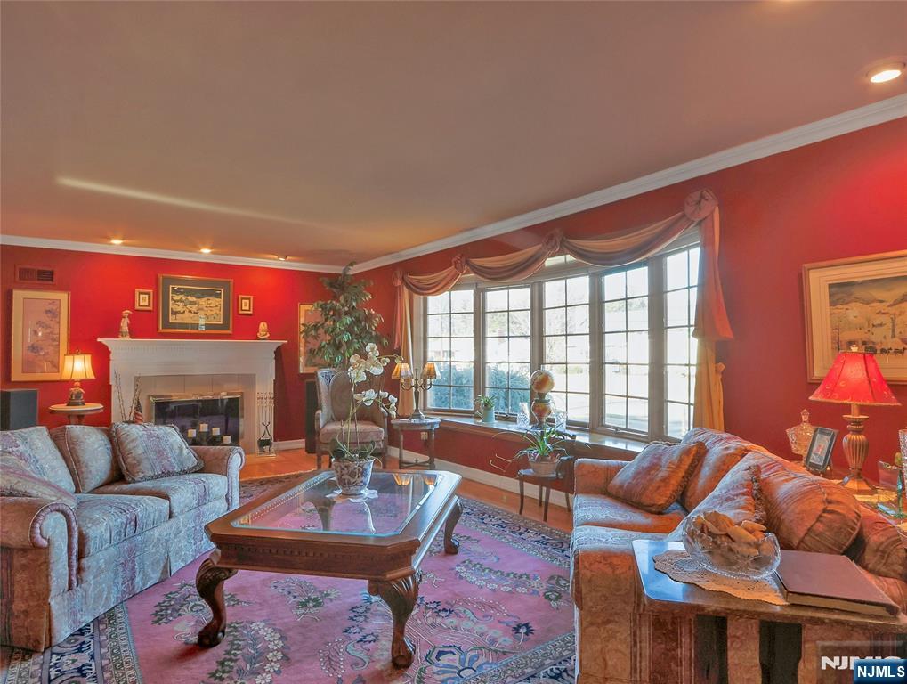 719 Neill Court, Oradell, NJ, 07649