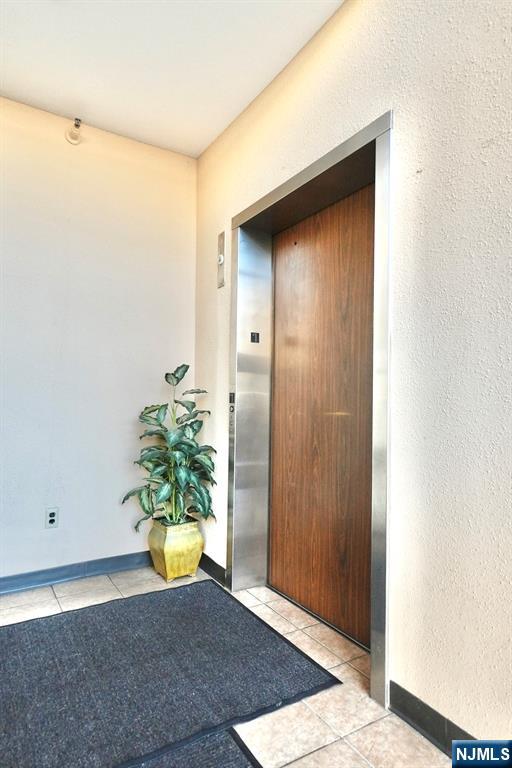 464-470 Valley Brook Avenue 6 - Photo 4