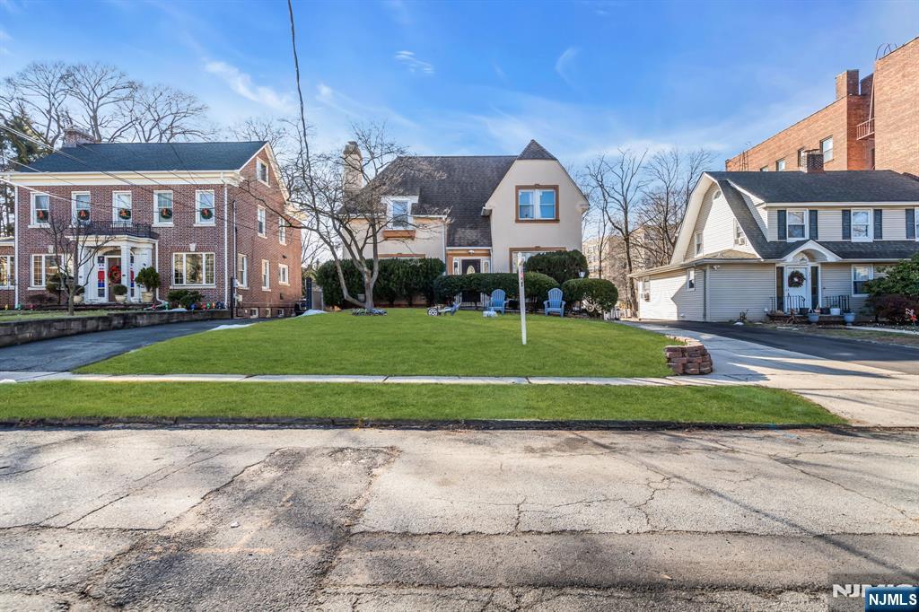 297 Hamilton Place - Photo 2