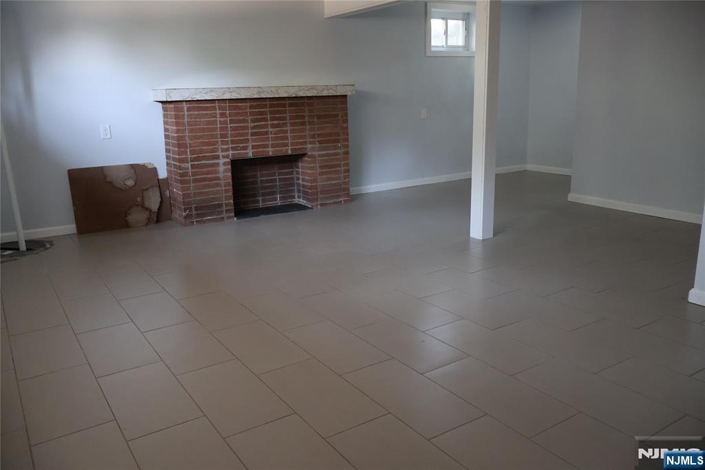 1032 Glen Road