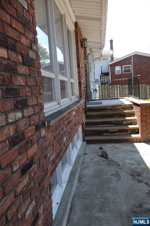 1032 Glen Road