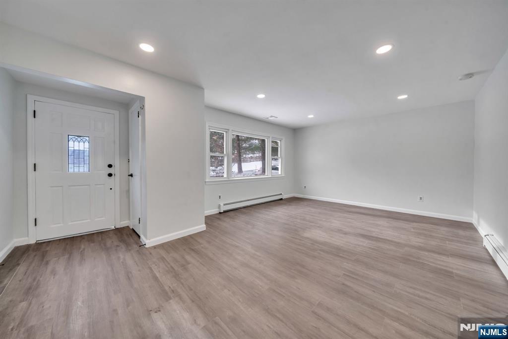 231 Hudson Avenue - Photo 3