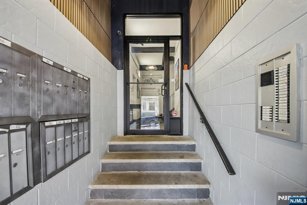 209-211 48th Street D3/403 - Photo 3