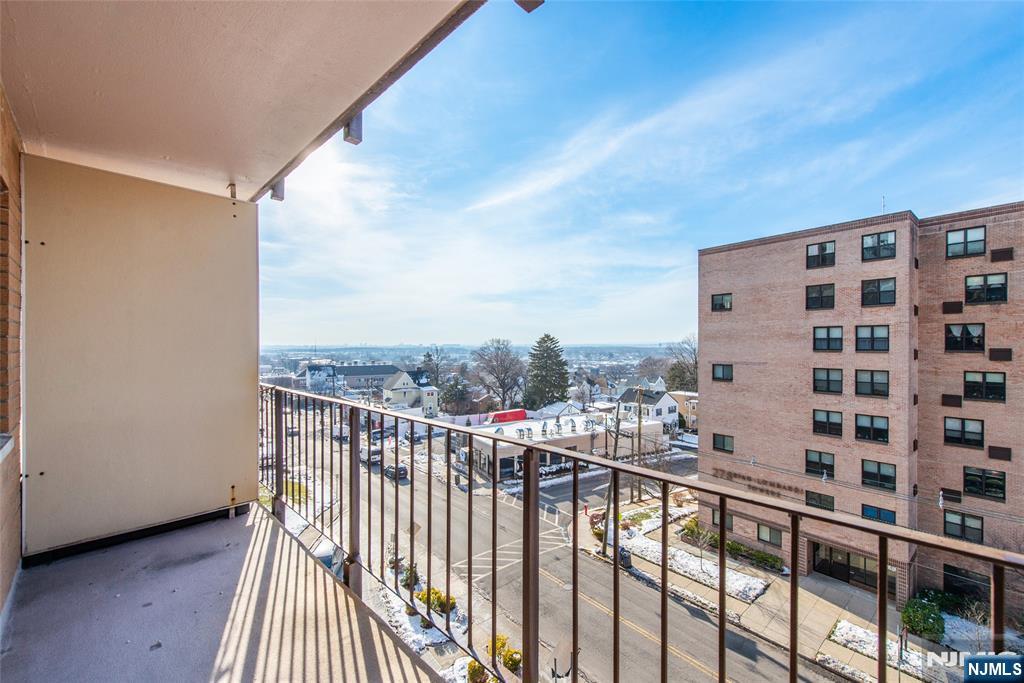 265 Main Street 503 - Photo 4