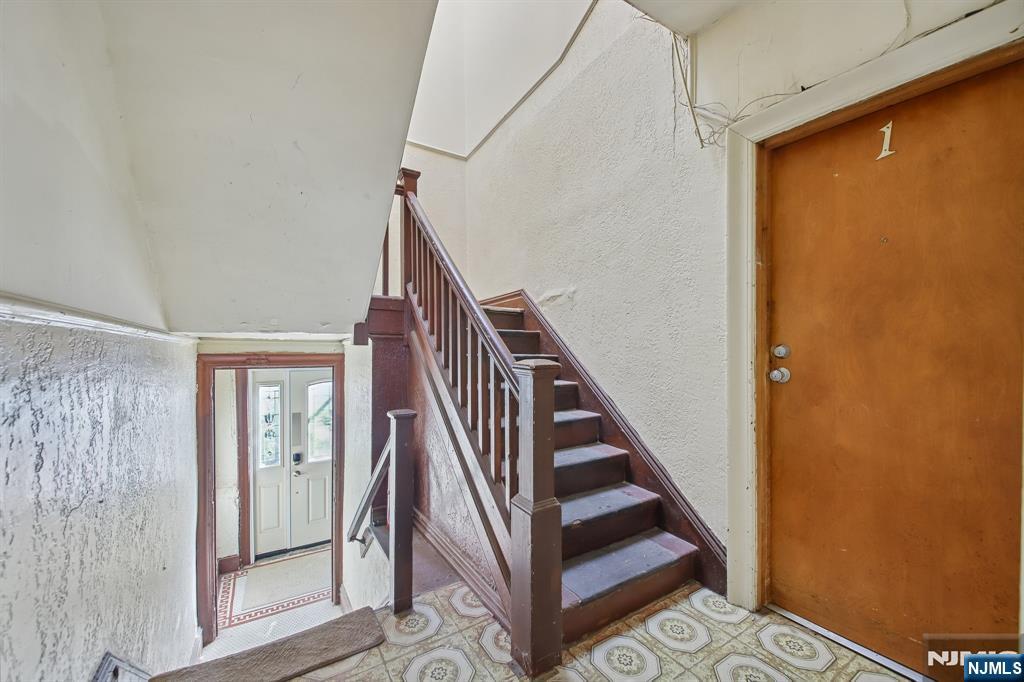 17 Myrtle Avenue - Photo 2