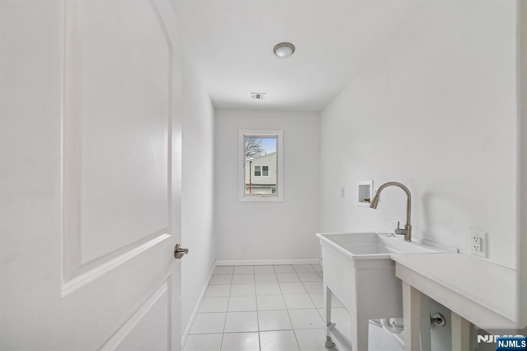 255 Westminster Place