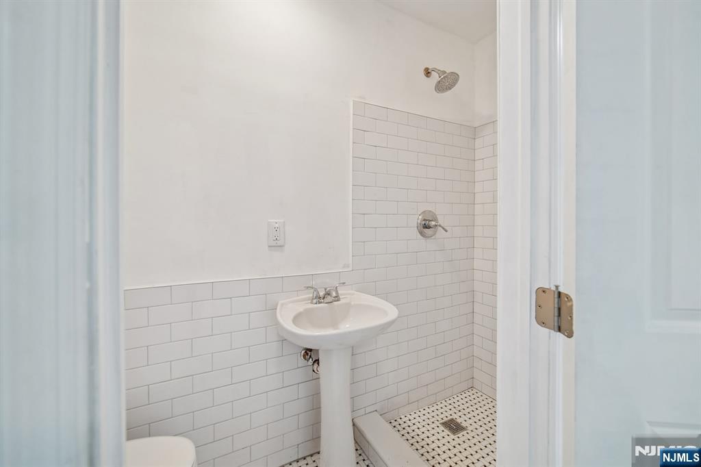 255 Westminster Place