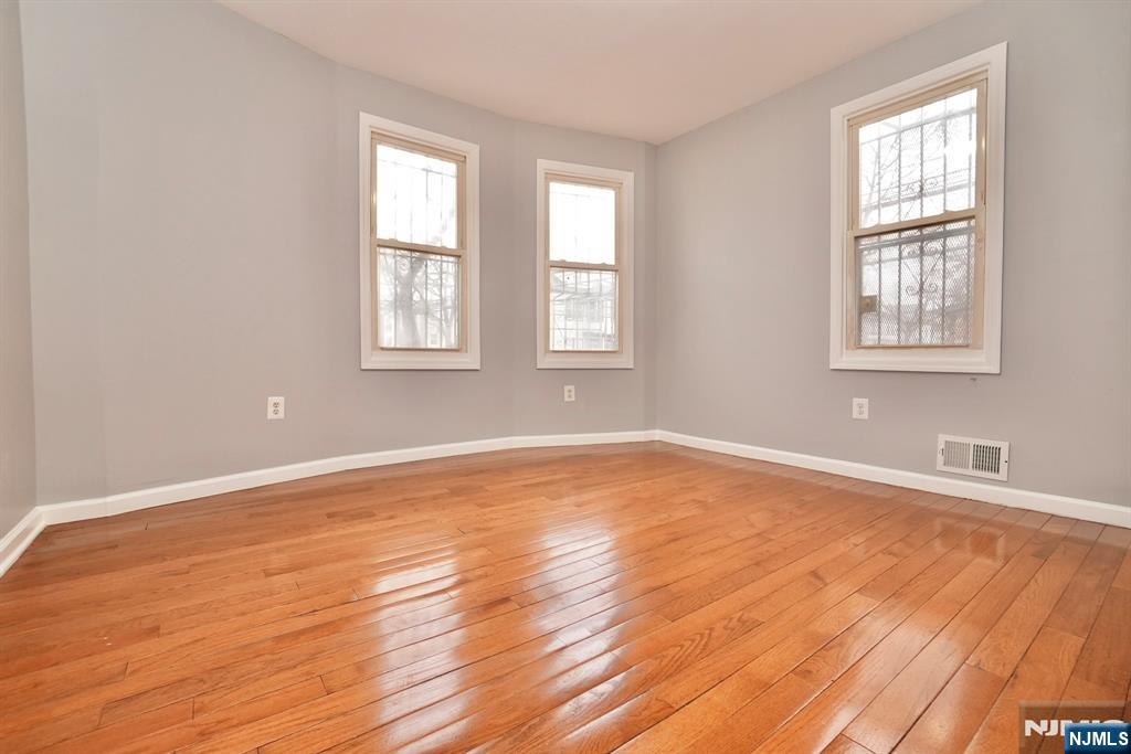 151 Vermont Avenue, Newark, NJ, 07106