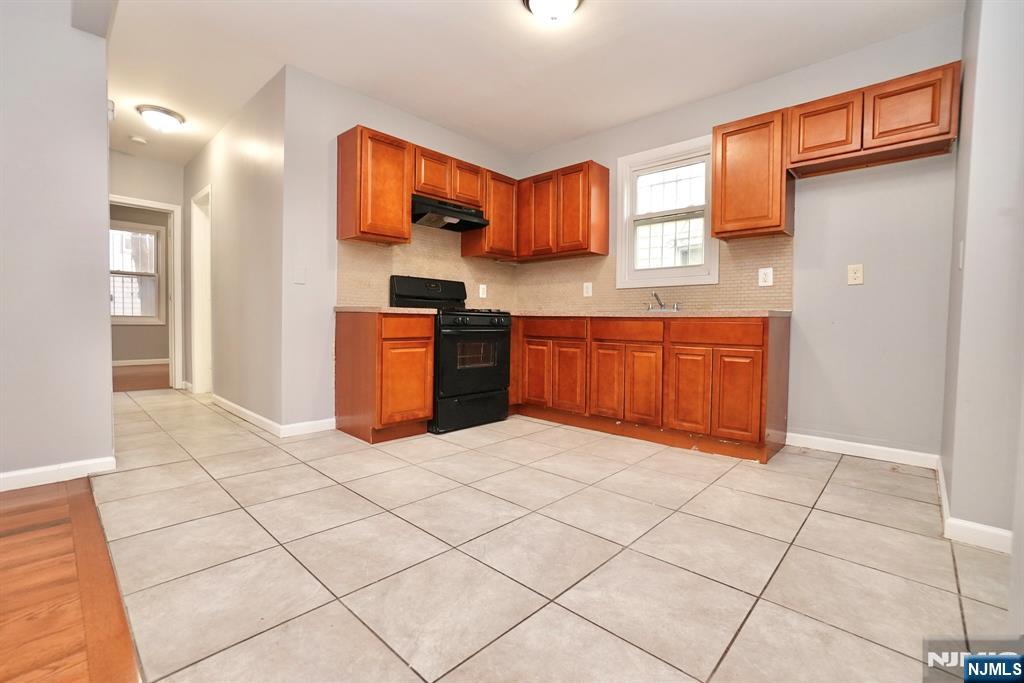 151 Vermont Avenue, Newark, NJ, 07106