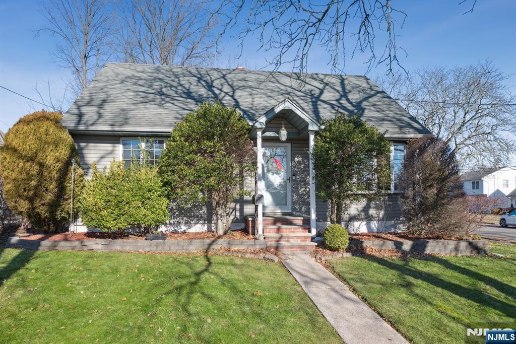 1 Rutan Place - Photo 2