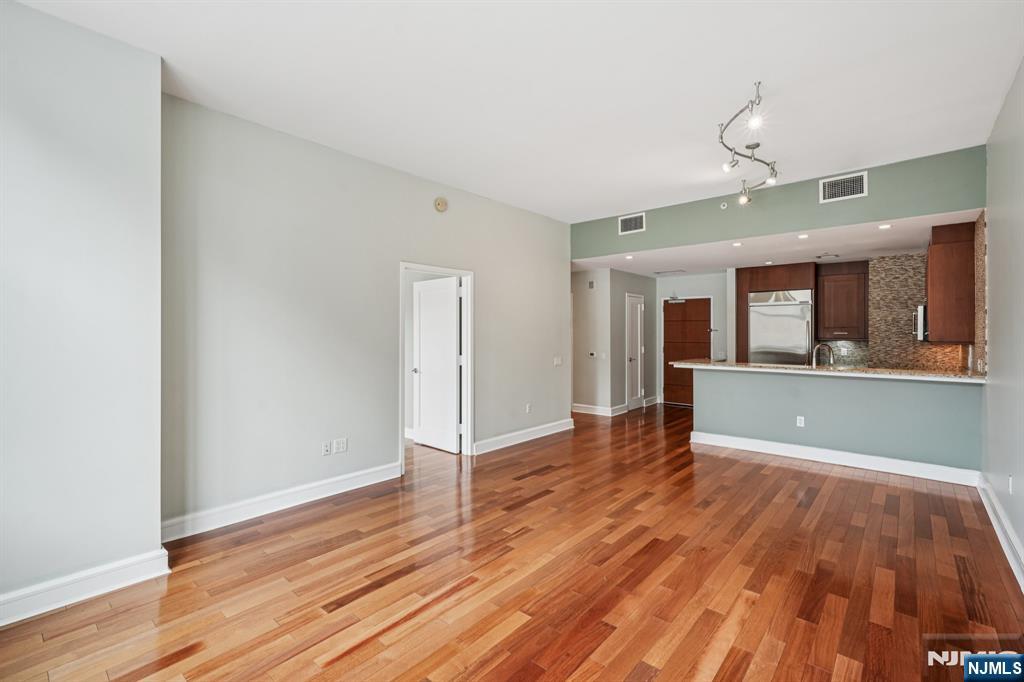 8100 River Road UNIT 210, North Bergen, NJ, 07047