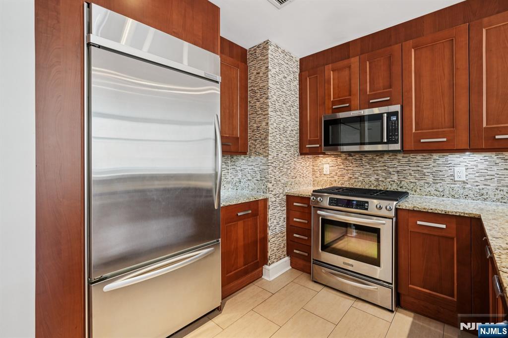 8100 River Road UNIT 210, North Bergen, NJ, 07047