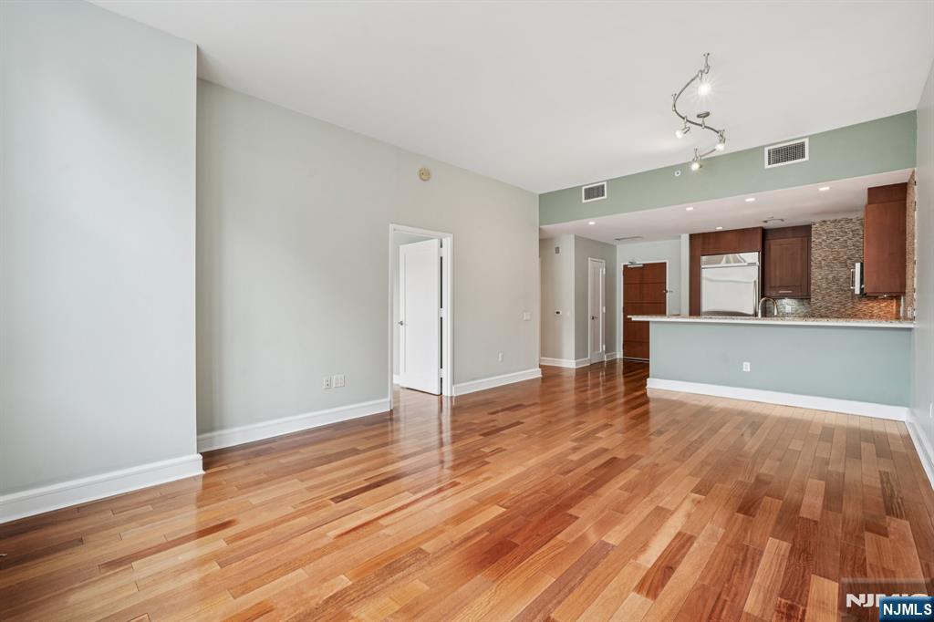 8100 River Road UNIT 210, North Bergen, NJ, 07047