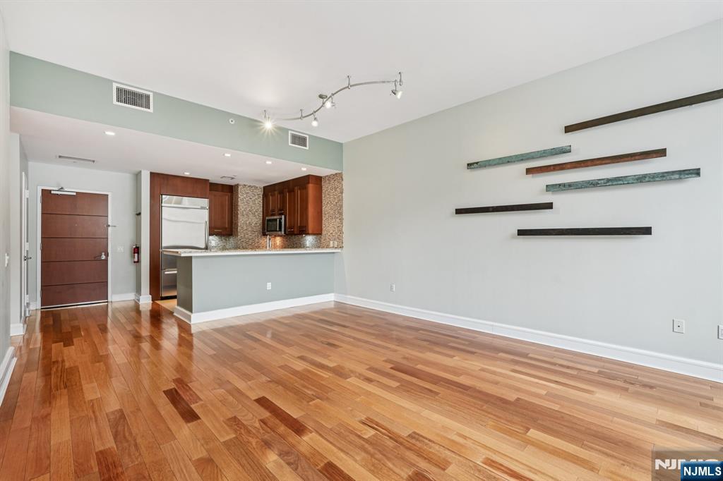 8100 River Road UNIT 210, North Bergen, NJ, 07047