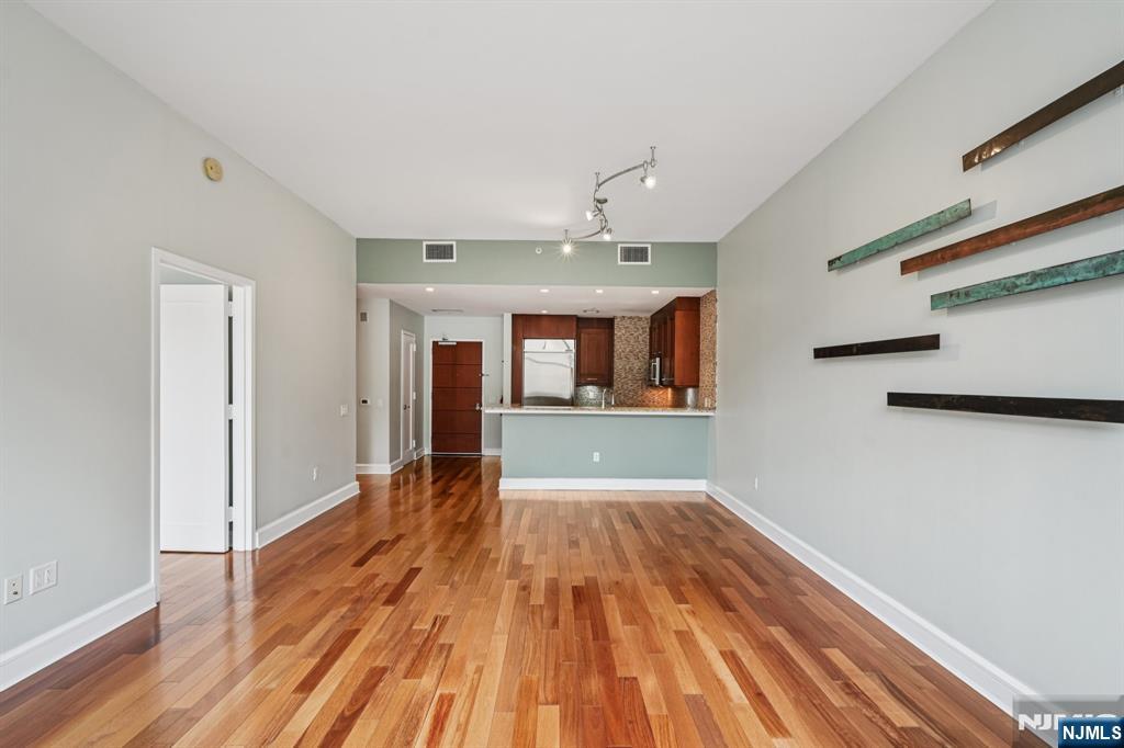 8100 River Road UNIT 210, North Bergen, NJ, 07047