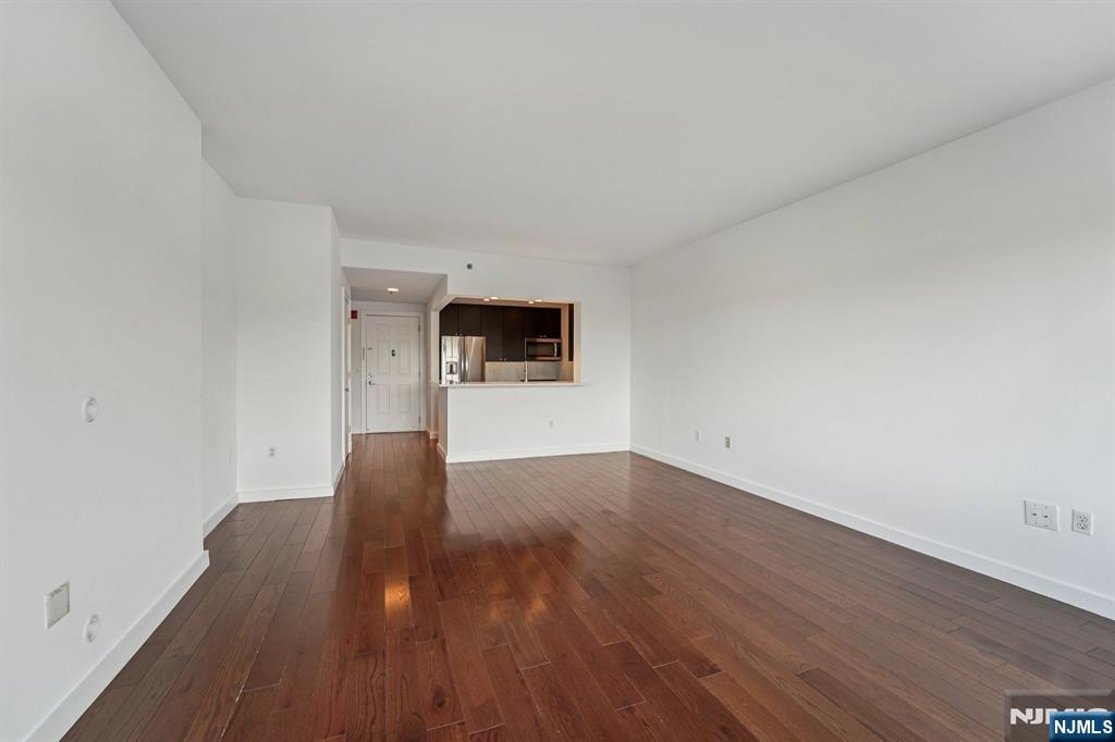 3118 City Place, Edgewater, NJ, 07020