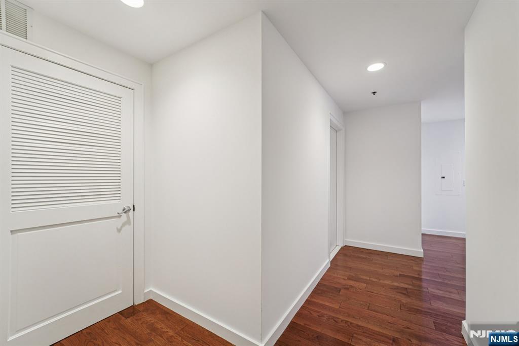 3118 City Place, Edgewater, NJ, 07020