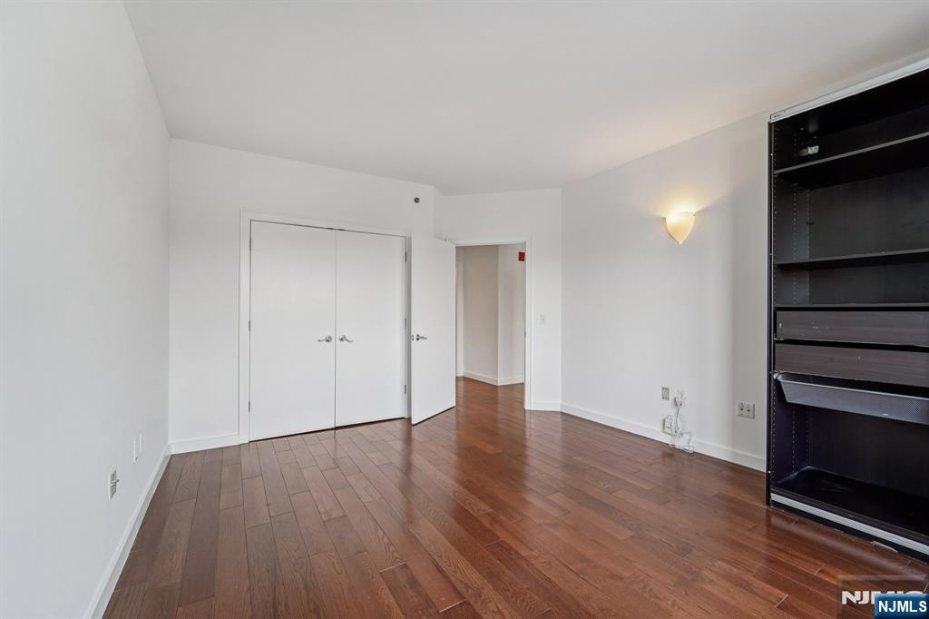 3118 City Place, Edgewater, NJ, 07020