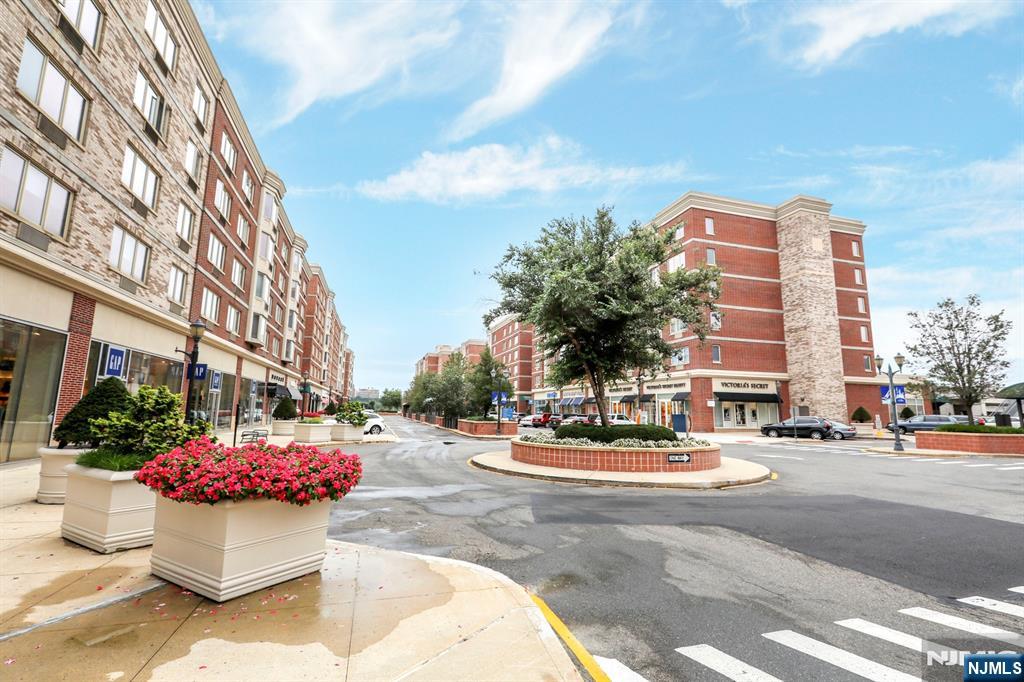 3118 City Place, Edgewater, NJ, 07020