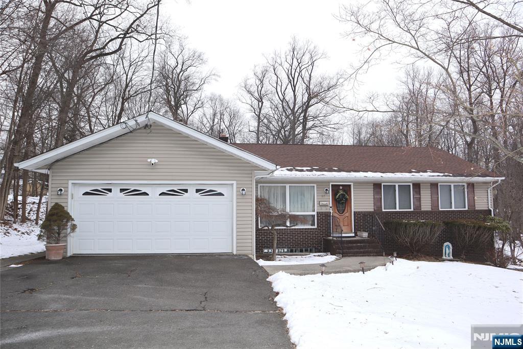 601 Oakwood Drive, Northvale, NJ, 07647