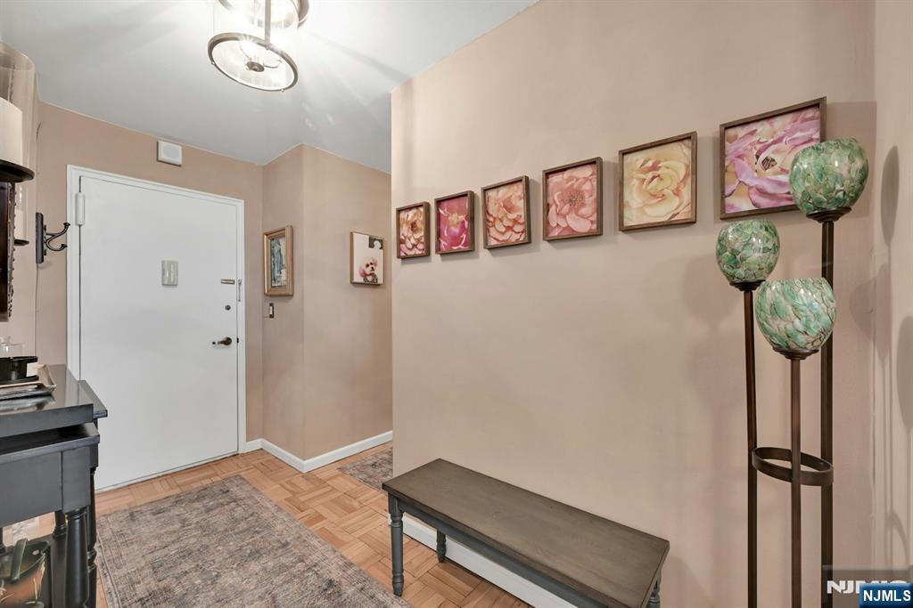 2000 Linwood Avenue, Fort Lee, NJ, 07024