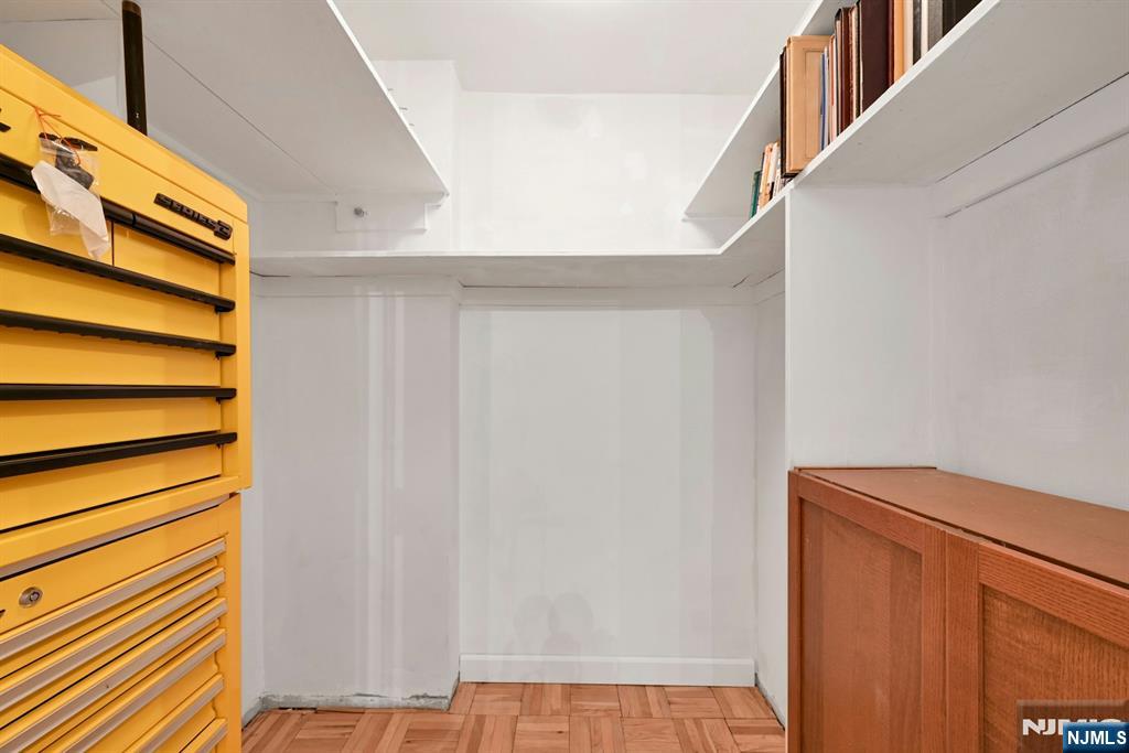 2000 Linwood Avenue, Fort Lee, NJ, 07024