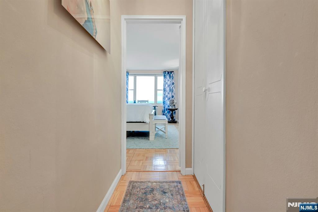 2000 Linwood Avenue, Fort Lee, NJ, 07024