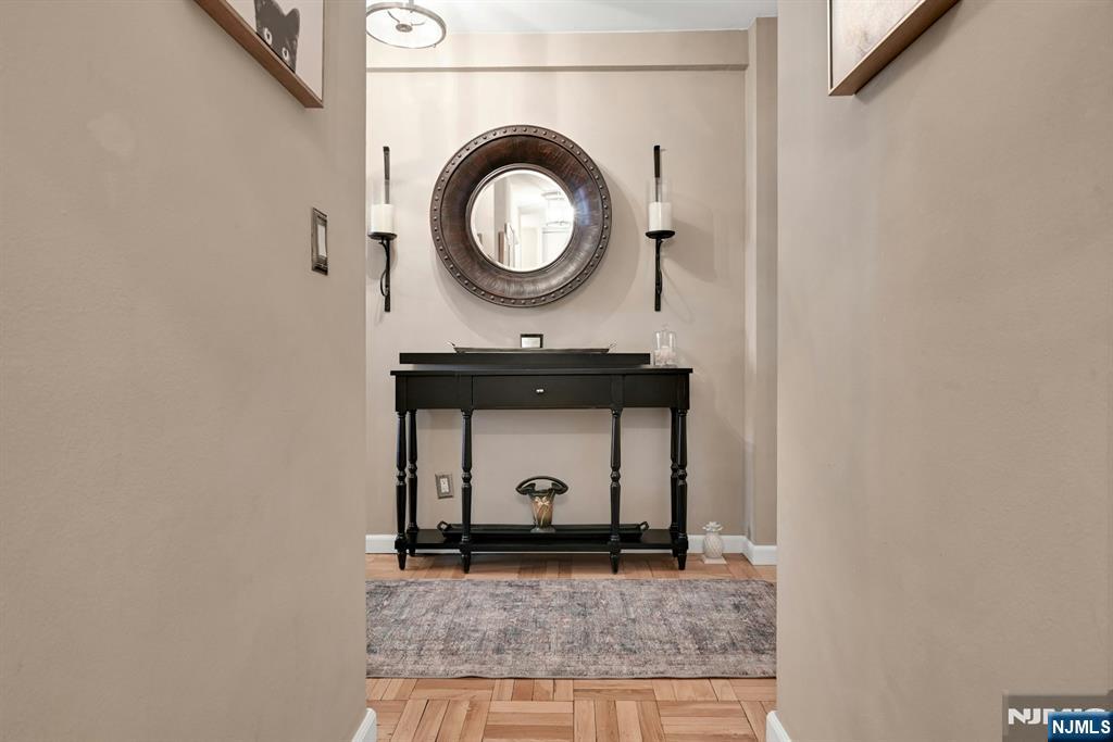 2000 Linwood Avenue, Fort Lee, NJ, 07024