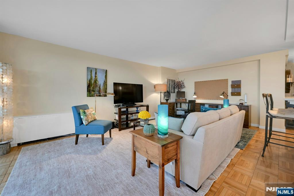 2000 Linwood Avenue, Fort Lee, NJ, 07024