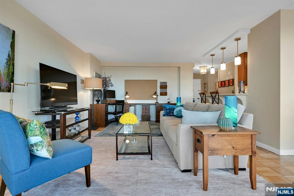 2000 Linwood Avenue, Fort Lee, NJ, 07024