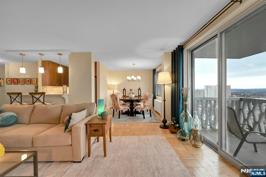 2000 Linwood Avenue, Fort Lee, NJ, 07024