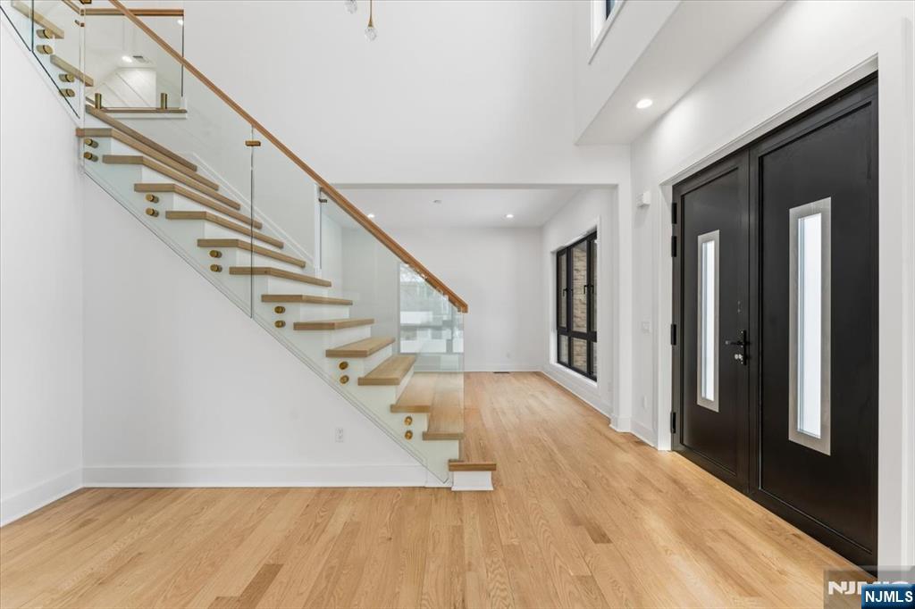 83 Falcon Road - Photo 2