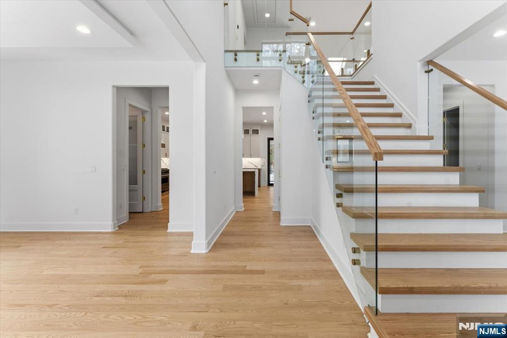 83 Falcon Road - Photo 3