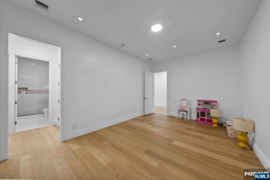 472 High, Closter, NJ, 07624