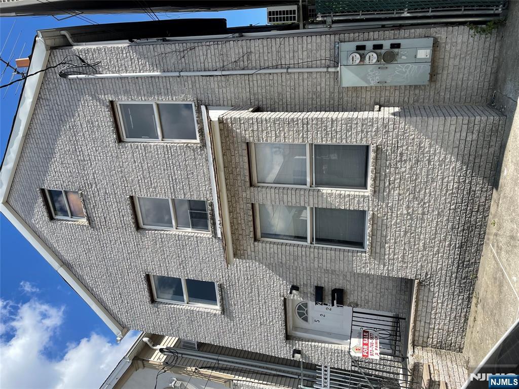 522 Mulberry Street - Photo 1