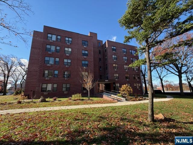 307 Prospect Avenue UNIT 14I, Hackensack, NJ, 07601