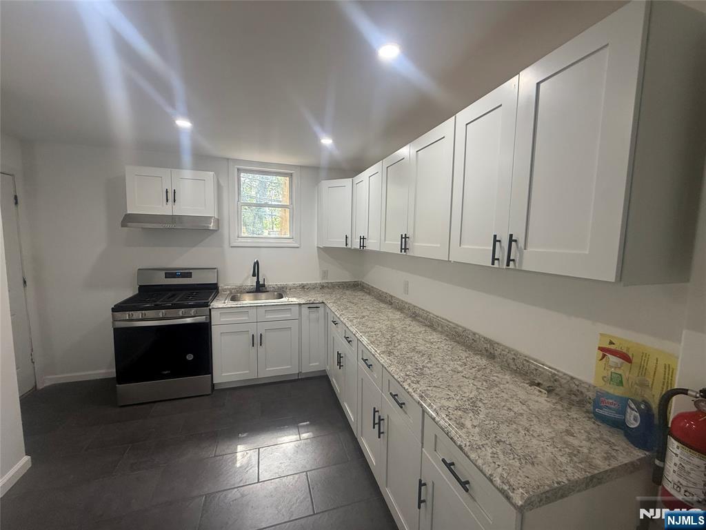 15 Winthrop Terrace - Photo 2