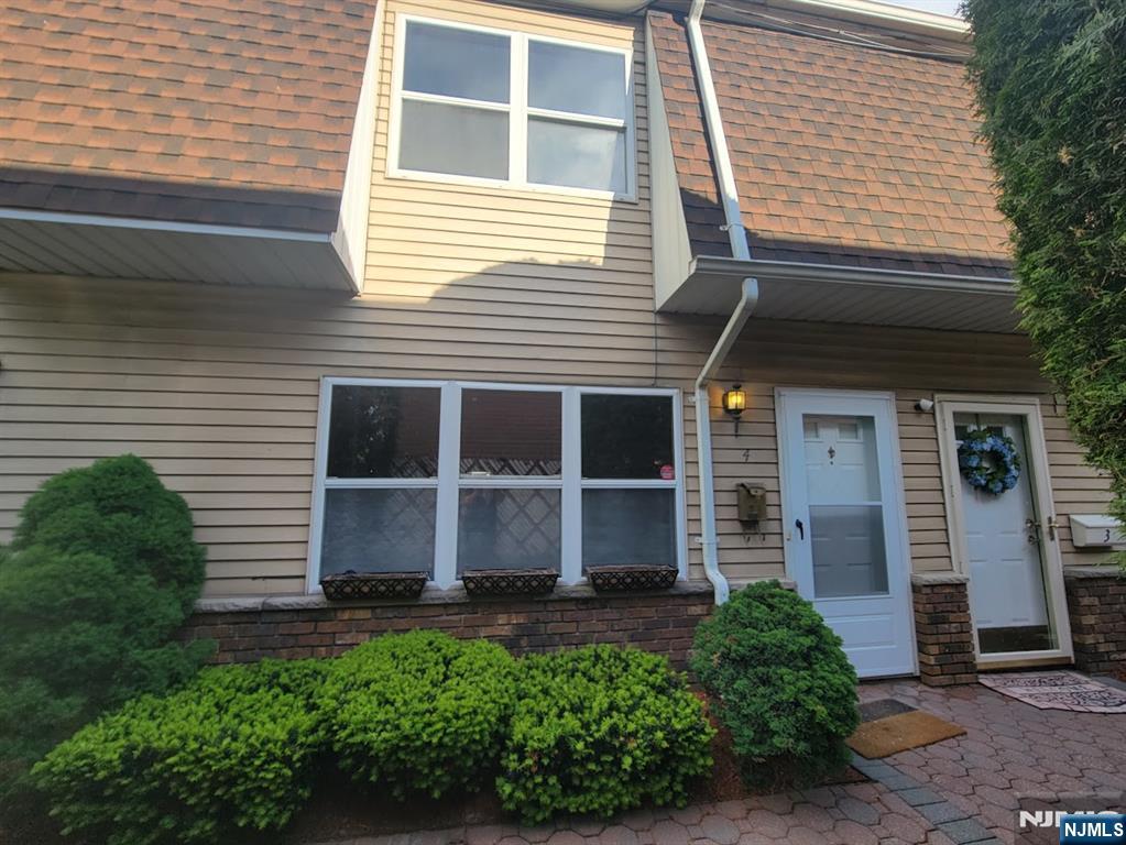 81 Church Street 4 - Photo 1