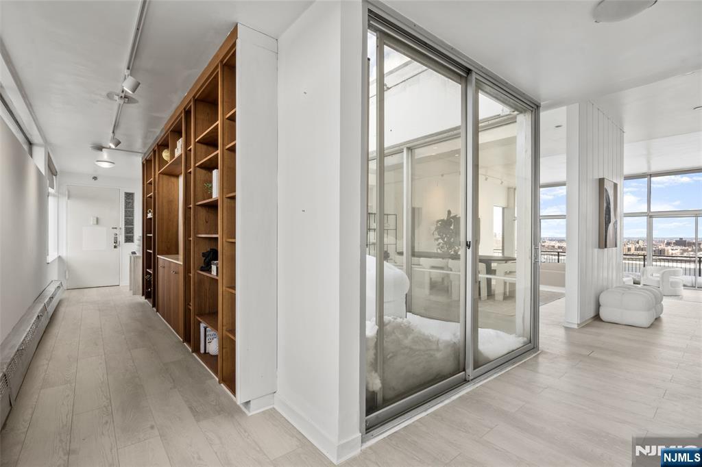 1 Horizon Road PH 1 - Photo 4