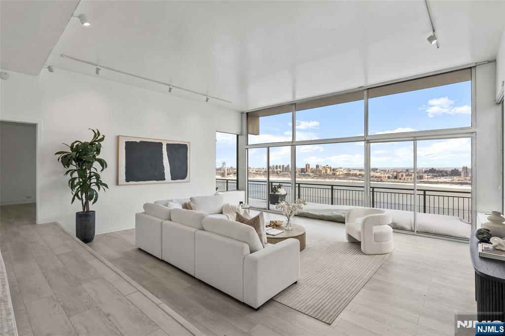 1 Horizon Road PH 1 - Photo 5