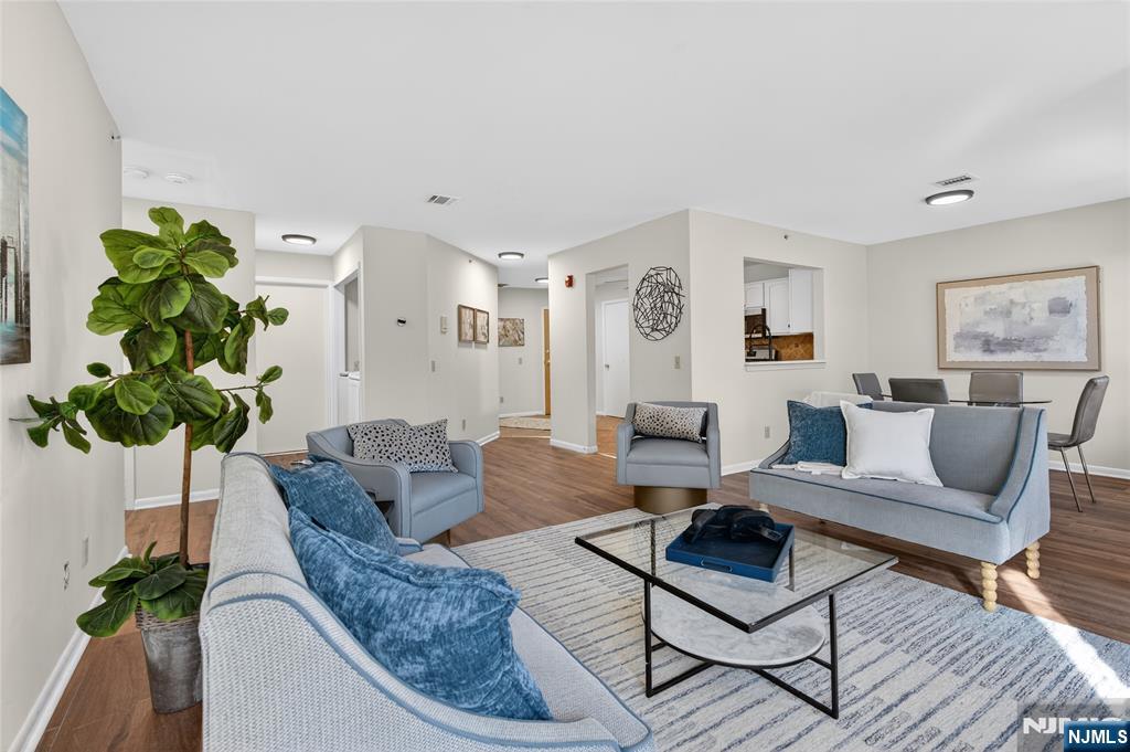 11 Evergreen Drive 63 - Photo 4