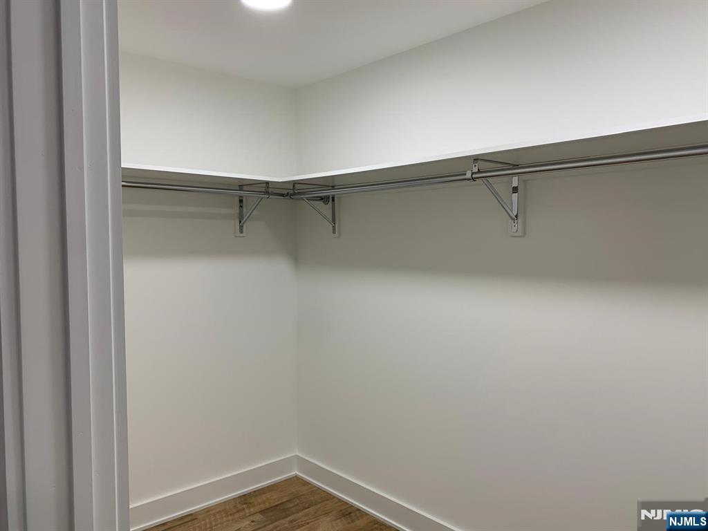 Excellent walk-in closet