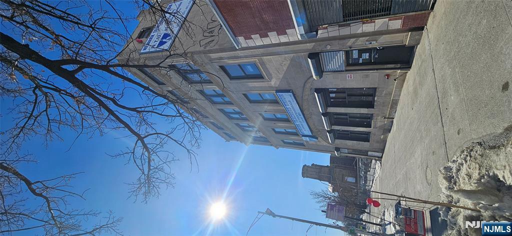 1019 Broad Street - Photo 2
