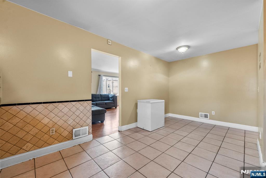 32 Hayward Place, Wallington, NJ, 07057