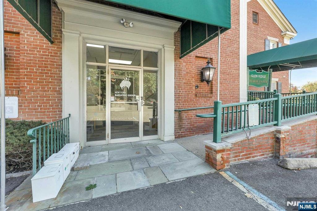 230 Sherman Avenue 1B - Photo 3