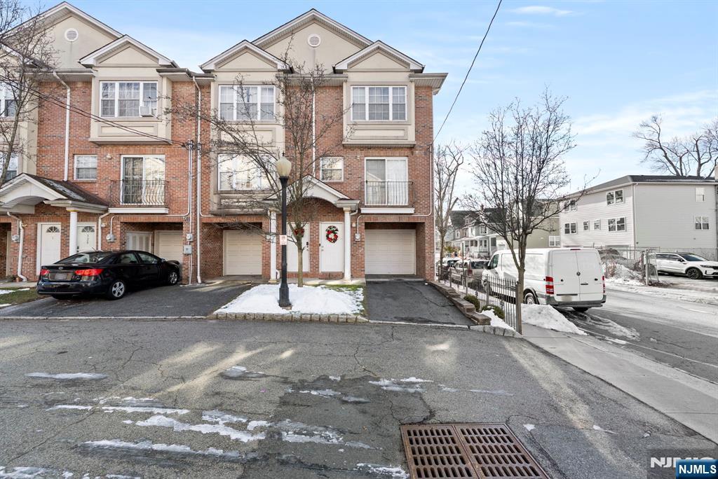 126 Amherst Street - Photo 2